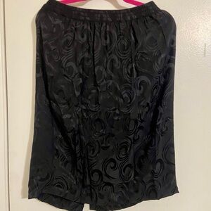 Vintage 100% silk black midi skirt slip, women’s size 14.